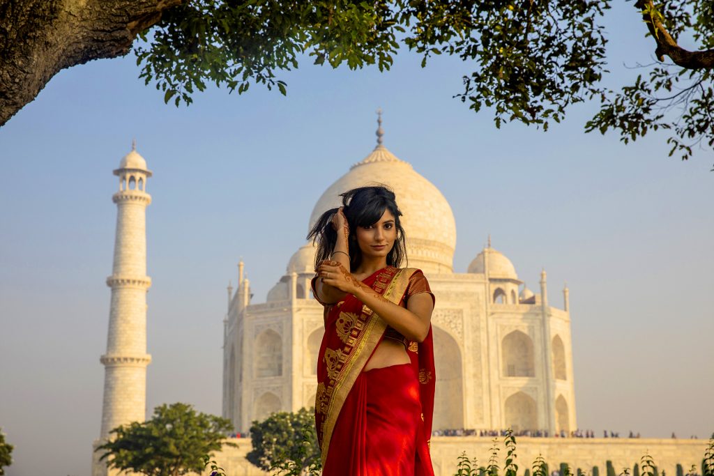 Fotoreise Indien | Model am Taj Mahal